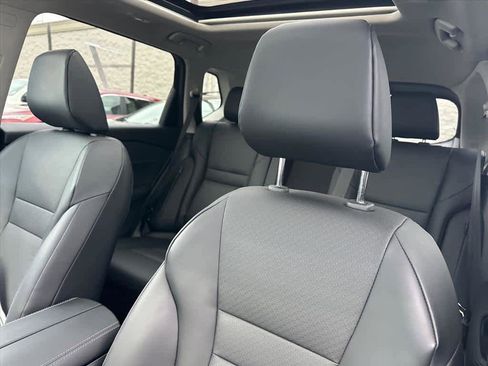 Used 2026 Nissan Rogue SV image 16