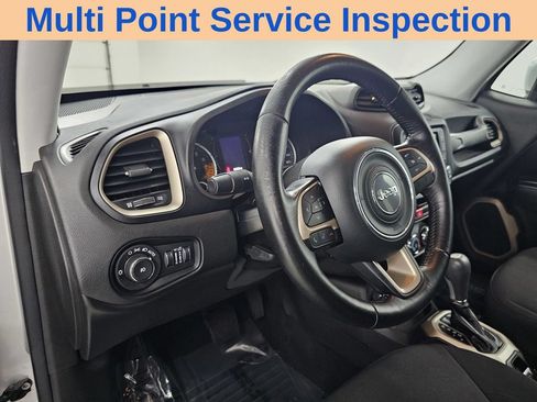 Used 2015 Jeep Renegade Latitude AWD/4WD image 12