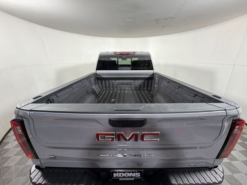Used 2024 GMC Sierra 2500 SLT w/ SLT Premium Package image 26