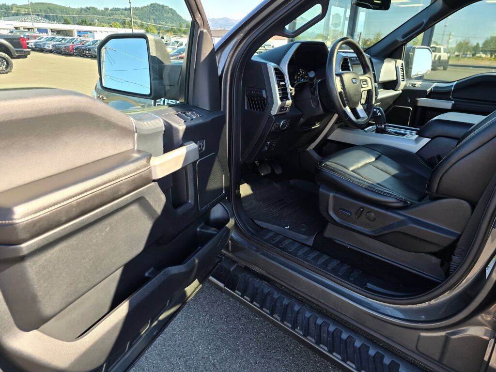 Used 2019 Ford F150 Lariat w/ Equipment Group 502A Luxury AWD/4WD image 16