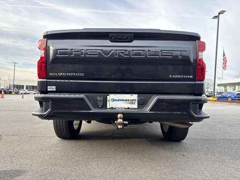 Used 2022 Chevrolet Silverado 1500 Custom image 9