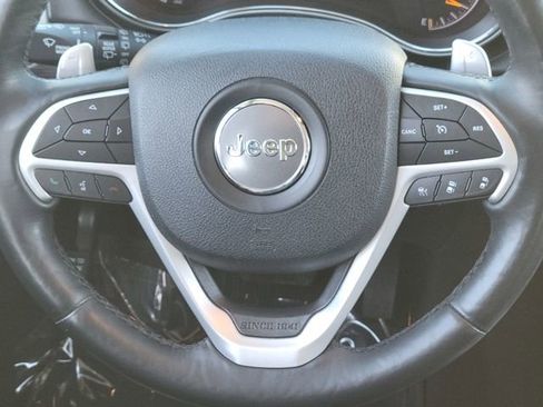 Used 2018 Jeep Grand Cherokee Summit AWD/4WD image 10