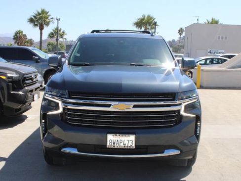 Used 2021 Chevrolet Suburban LT AWD/4WD image 2