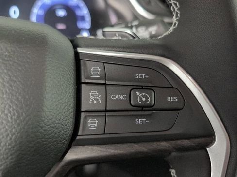 New 2025 Jeep Grand Cherokee Limited AWD/4WD image 15