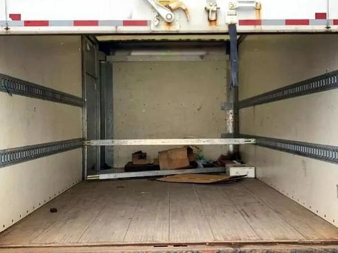 Used 2016 Chevrolet Express 3500 RWD image 9