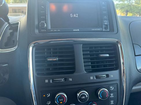 Used 2011 Dodge Grand Caravan Mainstreet w/ PWR Convenience Group image 22