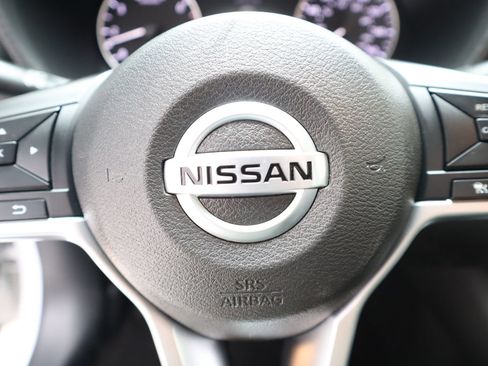 Used 2023 Nissan Sentra SV FWD image 33