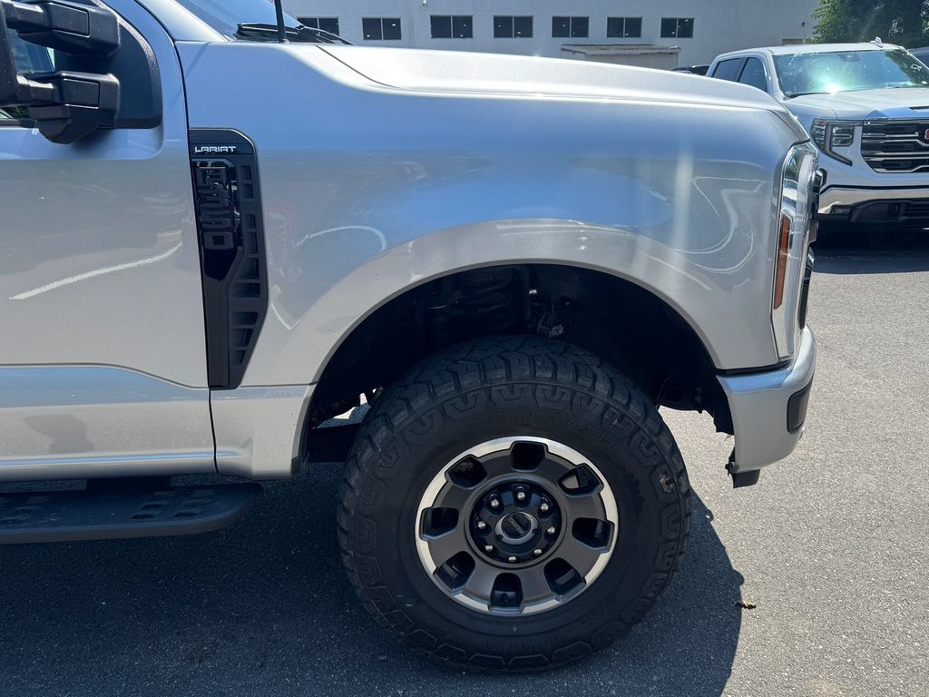 Used 2024 Ford F350 Lariat w/ Lariat Ultimate Package AWD/4WD image 8