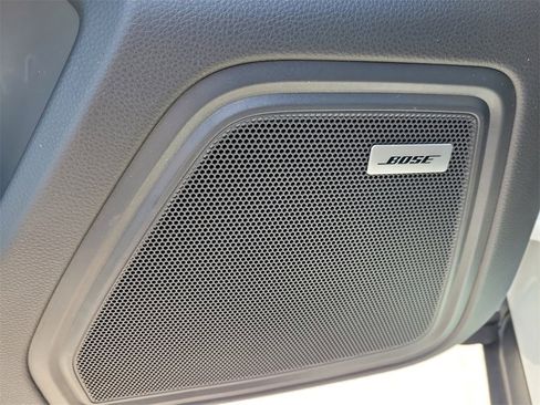 Used 2025 Porsche Macan image 26