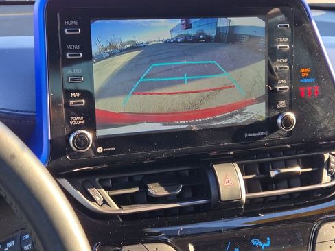 Used 2021 Toyota C-HR XLE image 26