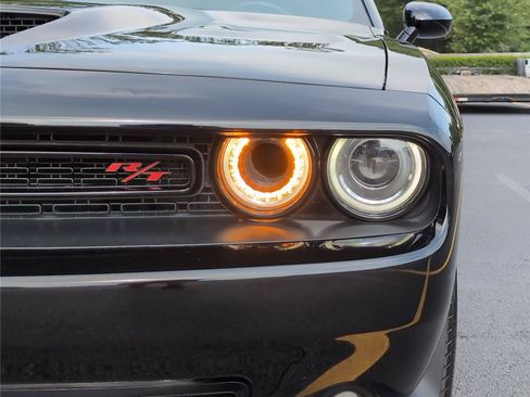 Used 2022 Dodge Challenger R/T Scat Pack RWD image 12