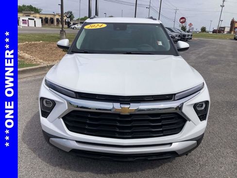 Used 2024 Chevrolet TrailBlazer LT w/ Convenience Package AWD/4WD image 9