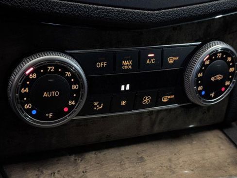 Used 2010 Mercedes-Benz C 63 AMG Sedan image 10