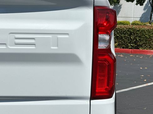 Used 2025 Chevrolet Silverado 1500 ZR2 w/ Technology Package image 53