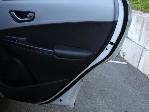 Used 2019 Hyundai Kona Ultimate AWD/4WD image 16