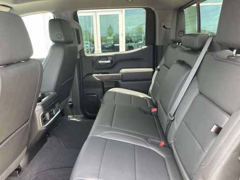 Used 2022 GMC Sierra 1500 SLT w/ SLT Premium Package AWD/4WD image 11
