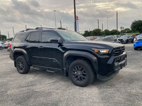 Used 2025 Toyota 4Runner SR5 AWD/4WD image 2