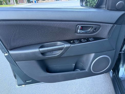 Used 2009 MAZDA MAZDA3 s Touring image 12