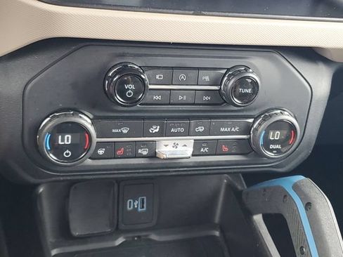 Used 2021 Ford Bronco Wildtrak AWD/4WD image 19