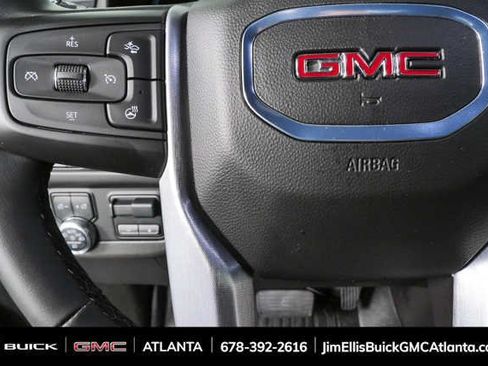 Used 2024 GMC Yukon SLT w/ SLT Luxury Package AWD/4WD image 10