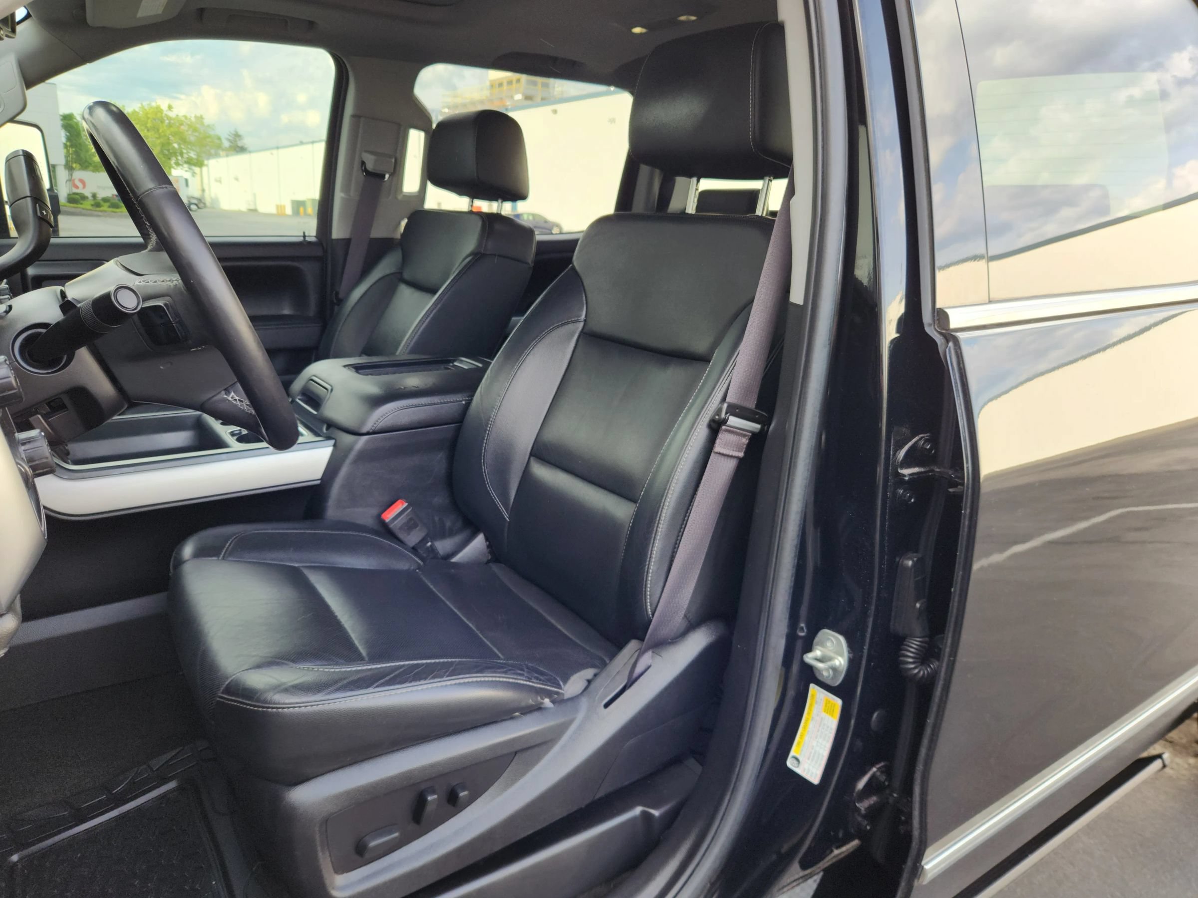 Used 2016 Chevrolet Silverado 2500 LTZ w/ Duramax Plus Package AWD/4WD image 7