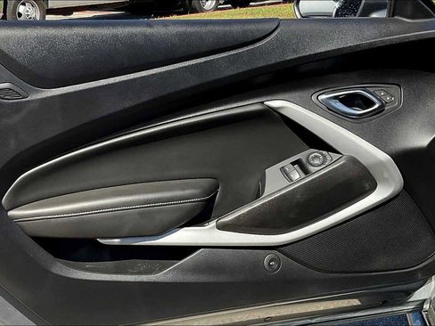 Certified 2021 Chevrolet Camaro SS image 17