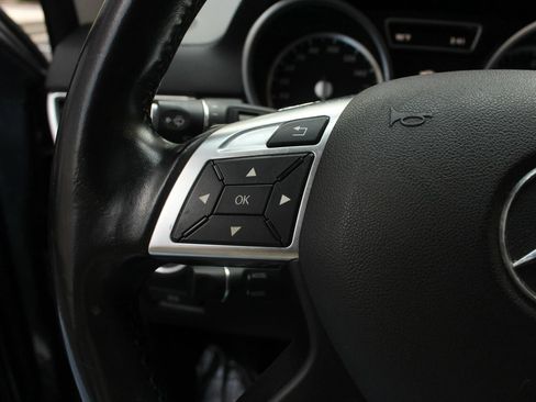 Used 2016 Mercedes-Benz GL 320 BlueTEC 4MATIC w/ Premium I Package image 30