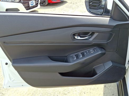 Used 2023 Honda Accord EX image 13