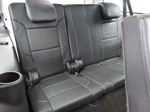 Used 2015 Chevrolet Suburban LT image 38