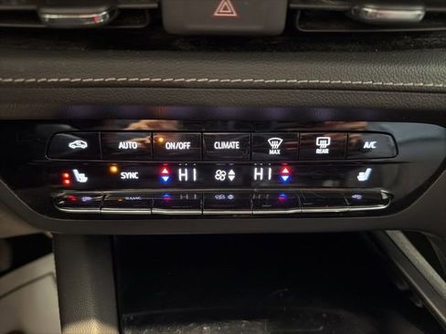 Certified 2022 Buick Envision Essence w/ Technology Package I image 24