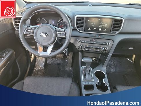 Used 2022 Kia Sportage LX AWD/4WD image 10