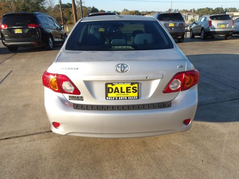 Used 2010 Toyota Corolla image 12