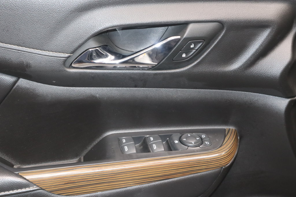 Used 2023 GMC Acadia SLE FWD image 22