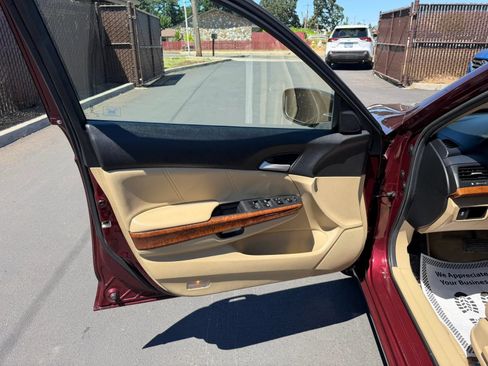 Used 2012 Honda Accord EX-L image 10