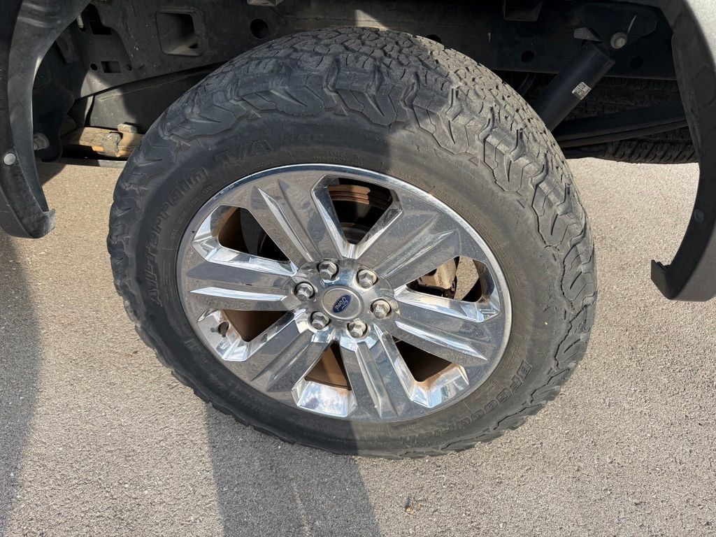 Used 2018 Ford F150 Lariat w/ Equipment Group 502A Luxury AWD/4WD image 10