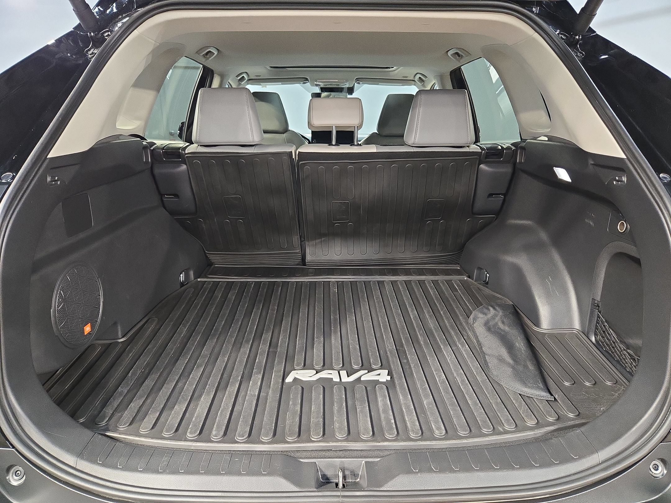 Used 2024 Toyota RAV4 Limited w/ Advanced Technology Package AWD/4WD image 18