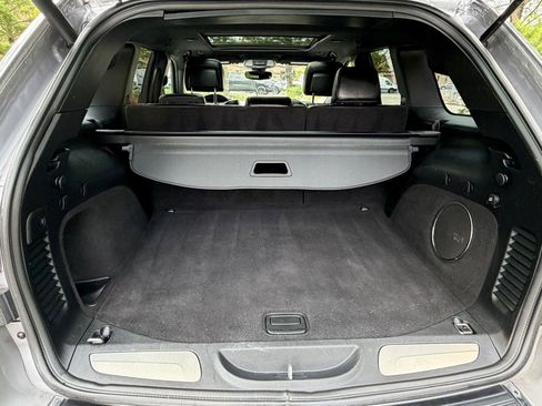 Used 2018 Jeep Grand Cherokee Overland AWD/4WD image 11
