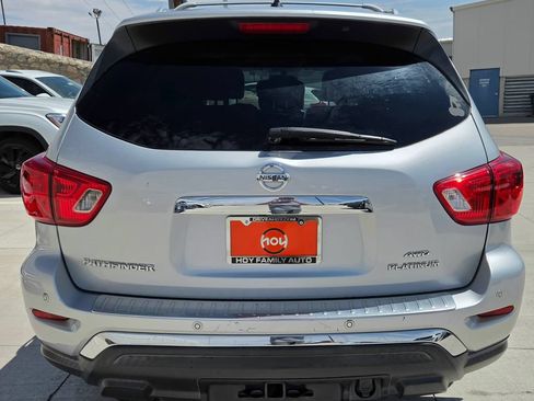 Used 2017 Nissan Pathfinder Platinum w/ Family Entertainment Package AWD/4WD image 7
