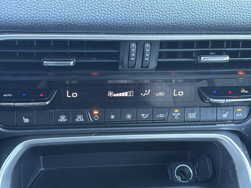 Certified 2024 MAZDA CX-90 Plug-In Hybrid w/ Preferred image 28