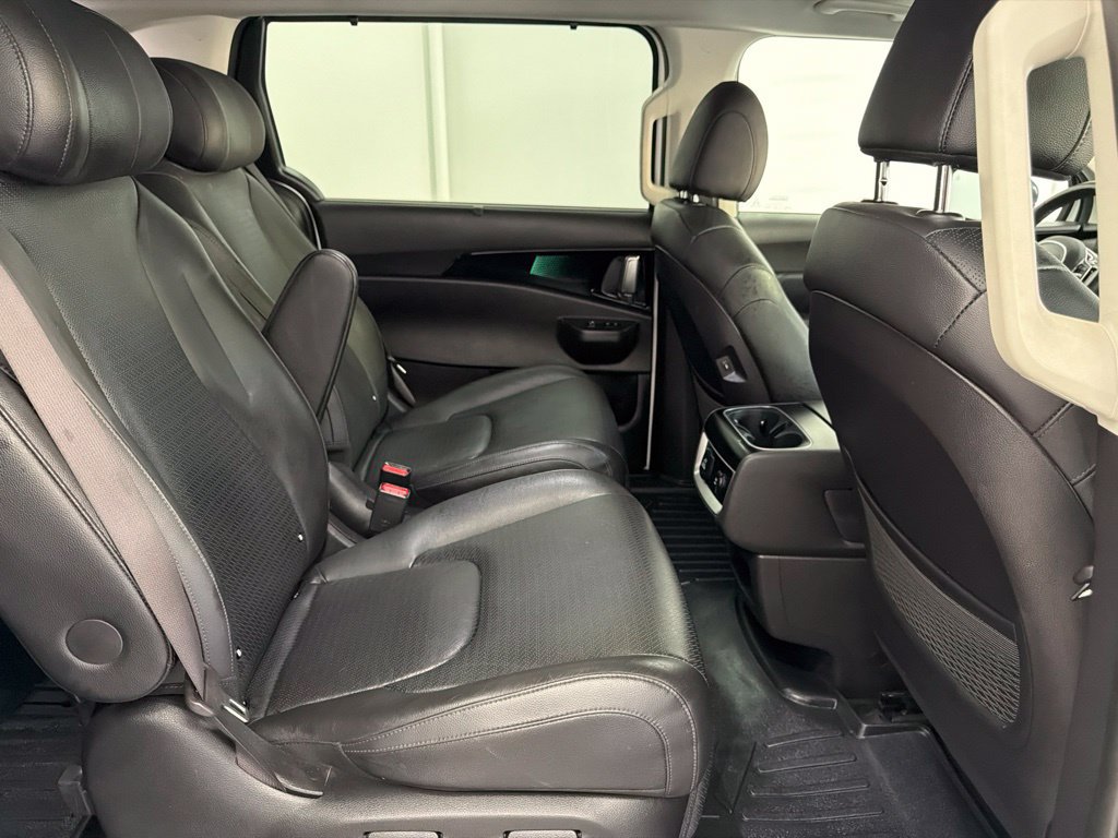 Used 2025 Kia Carnival SX Prestige FWD image 27