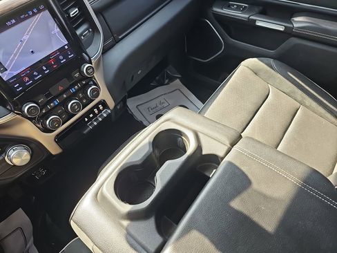 Used 2019 RAM 1500 Laramie RWD image 28