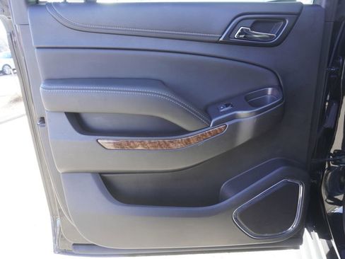 Used 2017 Chevrolet Suburban Premier image 28