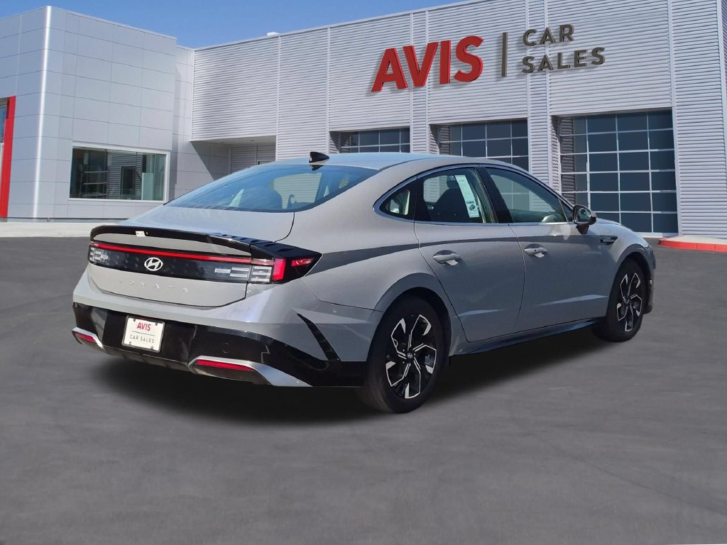 Used 2025 Hyundai Sonata SEL FWD image 6
