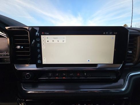 Used 2024 Chevrolet Silverado 3500 High Country image 12