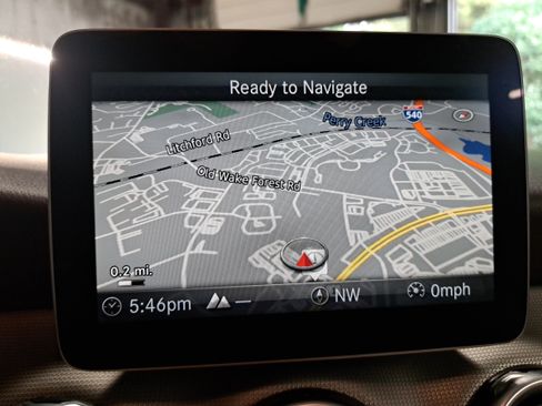Used 2018 Mercedes-Benz GLA 250 4MATIC image 23
