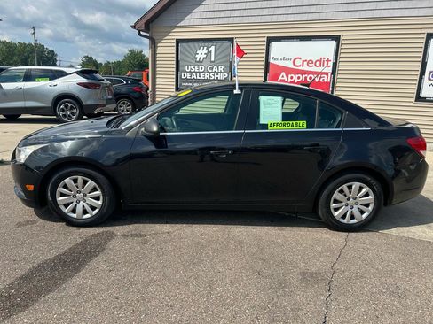 Used 2011 Chevrolet Cruze LS w/ Connectivity Package FWD image 8
