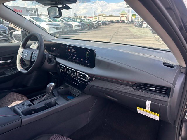 New 2027 Nissan Sentra SR w/ Floor Mat Package FWD image 17