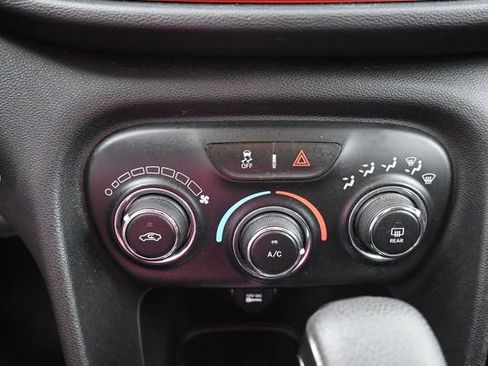 Used 2016 Dodge Dart SXT Sport w/ Chrome Package FWD image 20