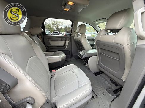 Used 2014 GMC Acadia SLT w/ Technology Package image 18