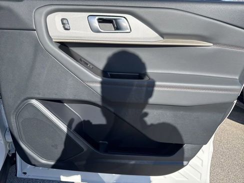 New 2026 Ford Explorer Active w/ Active Comfort Package image 34